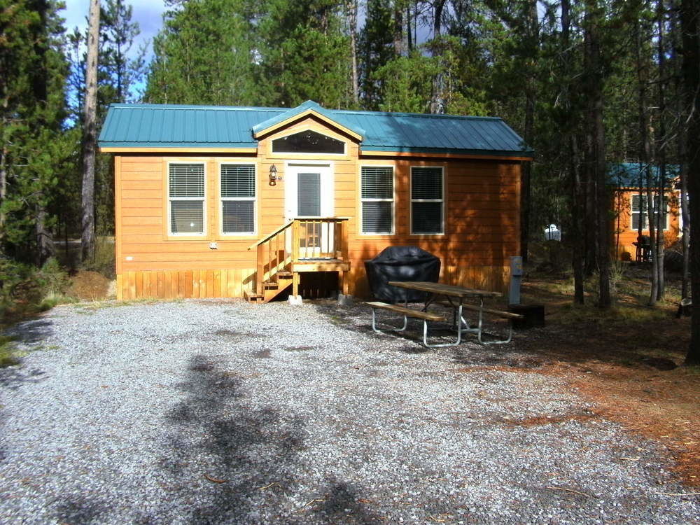 Bend-Sunriver Camping Resort Studio Cabin 6 ภายนอก รูปภาพ