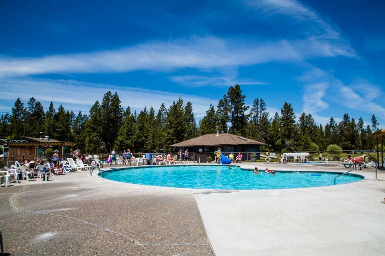 Bend-Sunriver Camping Resort Studio Cabin 6 ภายนอก รูปภาพ